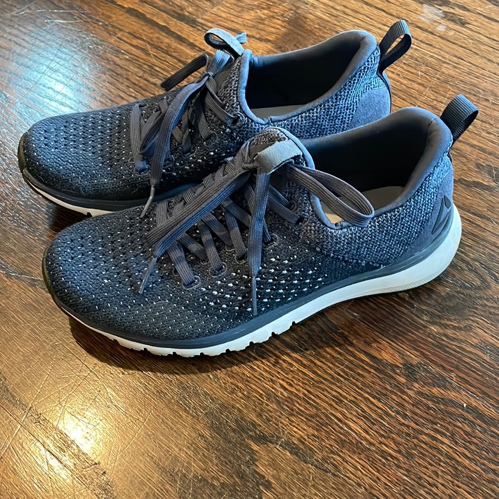 Super cute Reebok sneakers